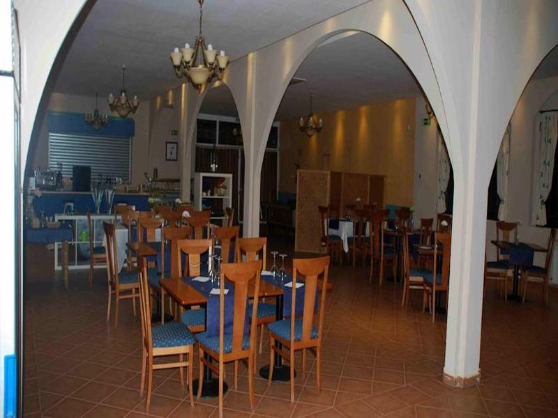 Q Albares Hotel Exterior photo